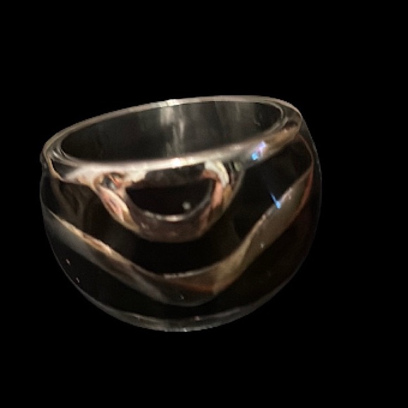 Size 8 Stainless Steel Black Adult Resin Wave Pattern Deco Style Ring - Picture 4 of 9